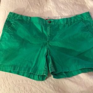 Green cotton shorts